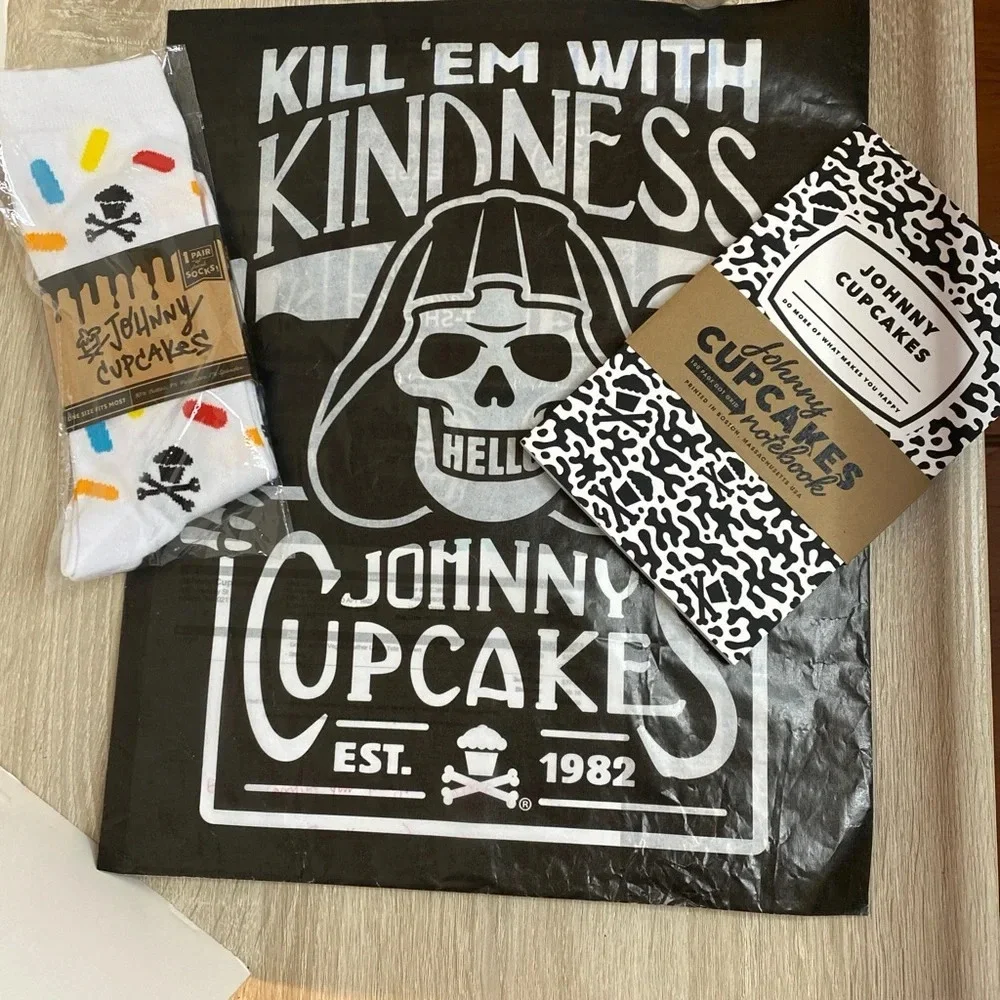 NWT Johnny Cupcakes Socks
